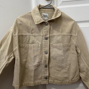 Zara denim jacket —— size XS (fits S) —— color kaki